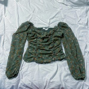 ASTR The Label Revolve TONINA FLORAL PUFF SLEEVE TOP SIZE XS